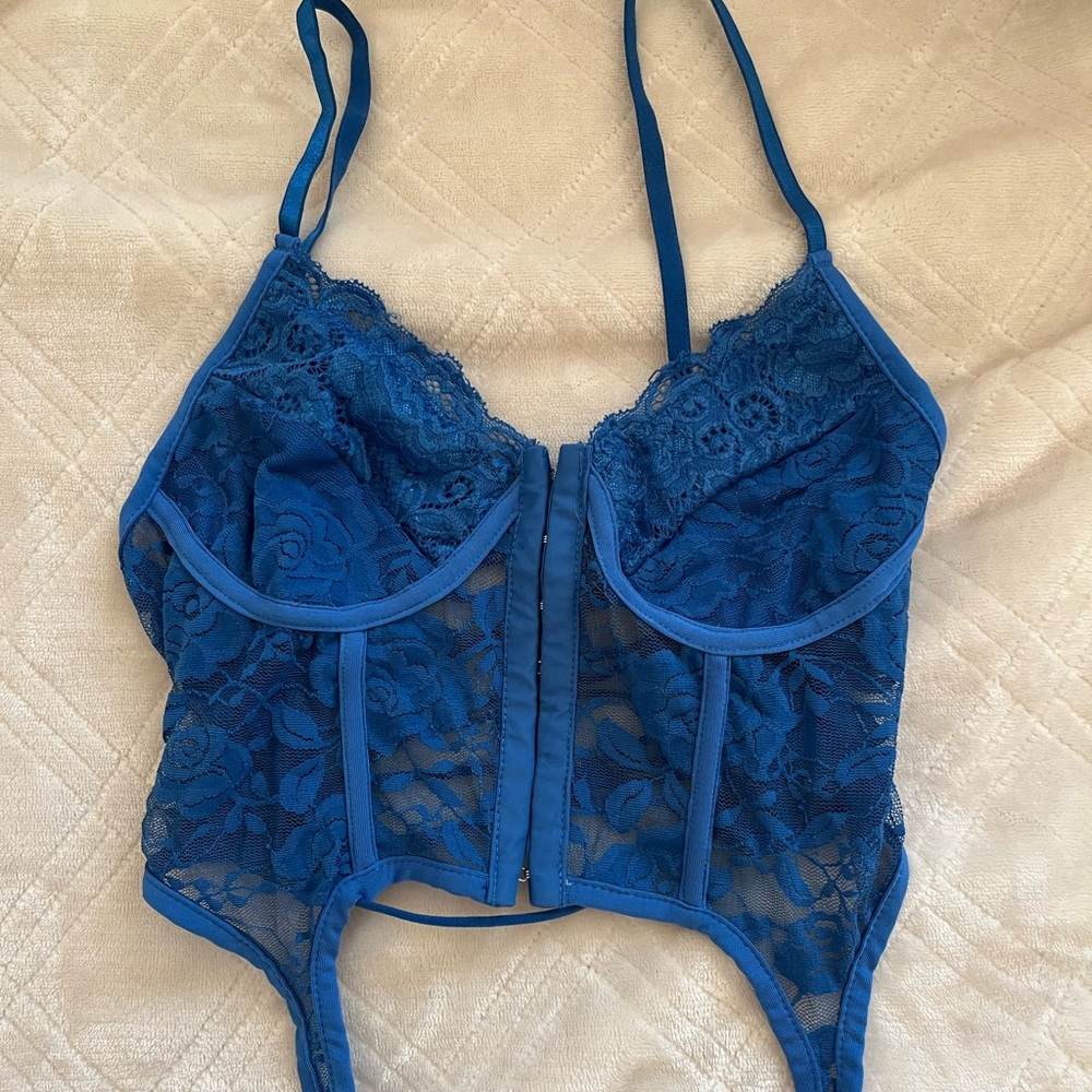 blue lace tank